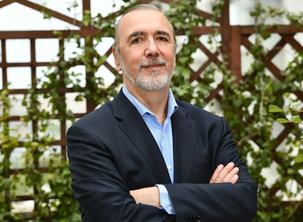 Daniel Bichiș, Psihologul Banilor